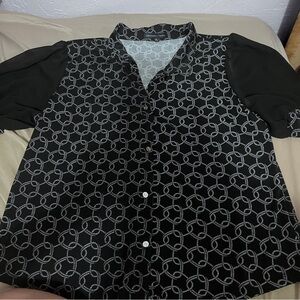 Black and Silver Boxy Button Down Shirt with Notched Collar XL